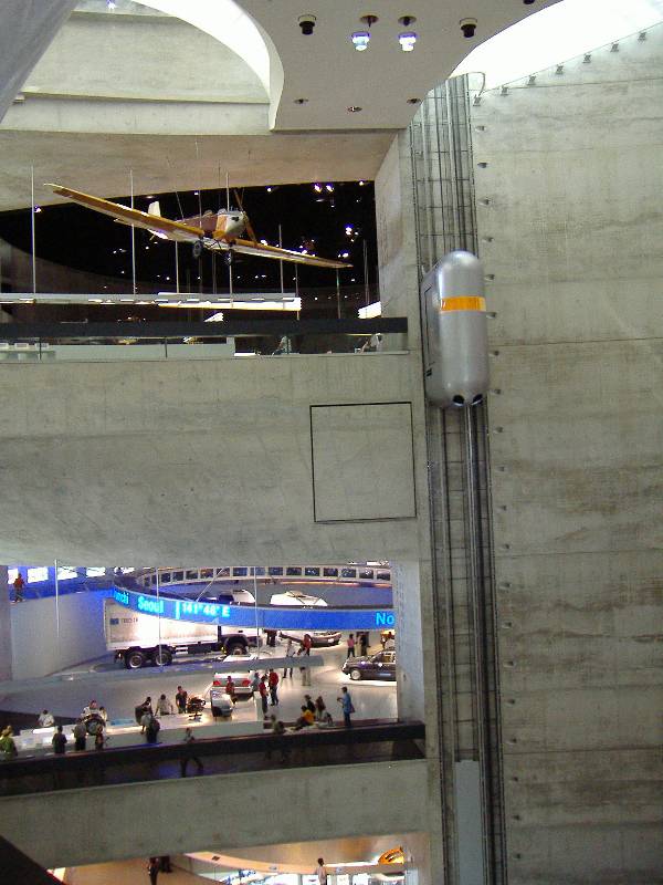 Mercedes-Benz Museum Stuttgart (11) 